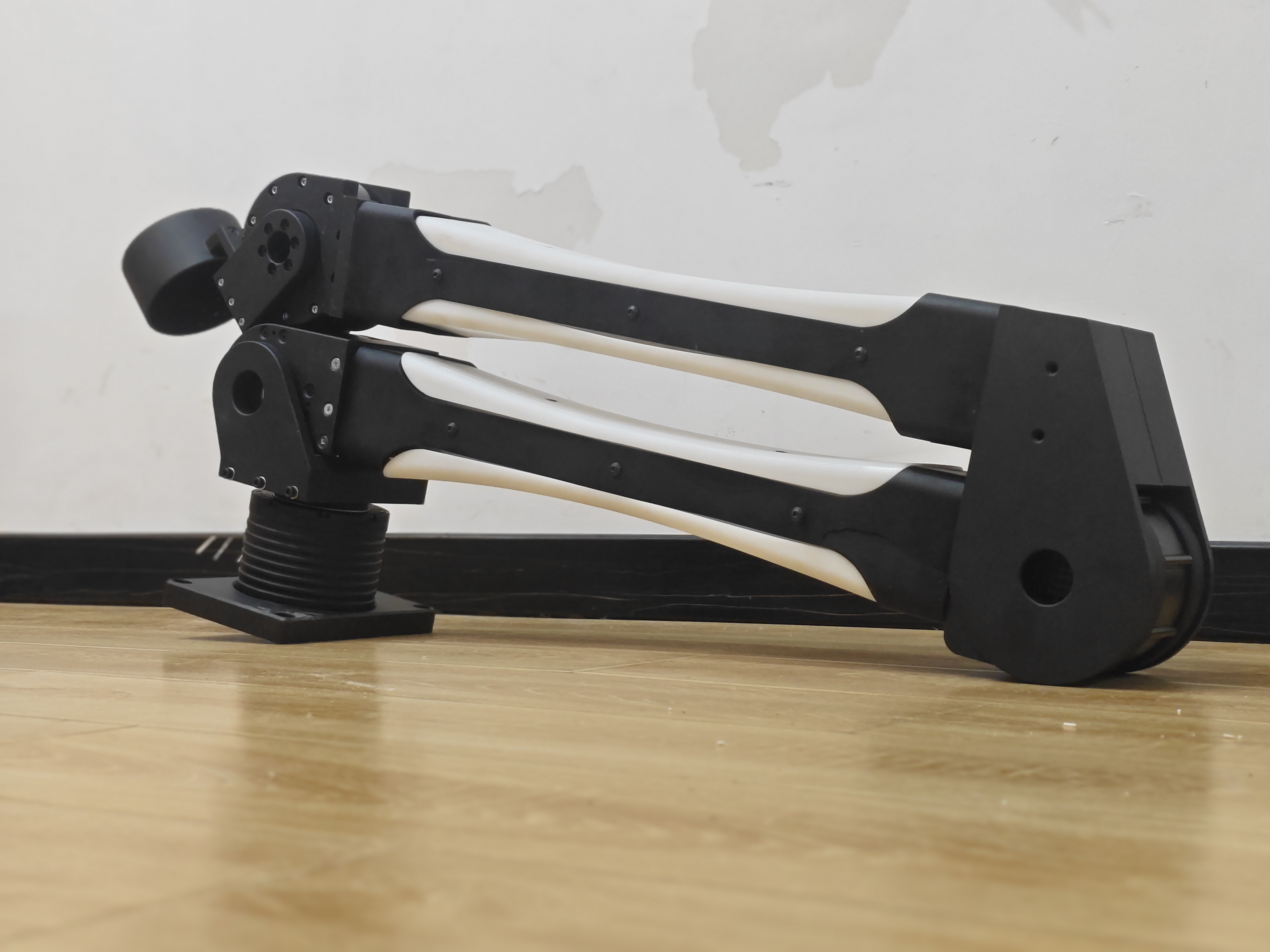Completed Iteration 5 CNC aluminum robotic arm